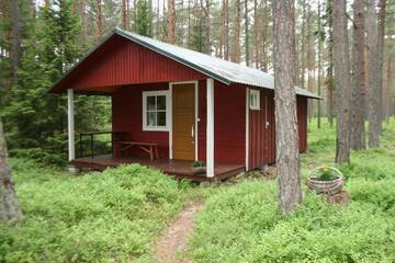 Фото номера Бунгало с внутренним двориком Лоджи Metskonna Forest House г. Ныва 9
